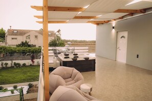 Terrace/patio - overlooking the endless blue of the sea (Palouki)
