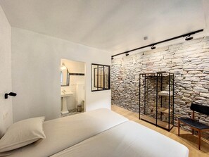 8 chambres, Wi-Fi gratuit