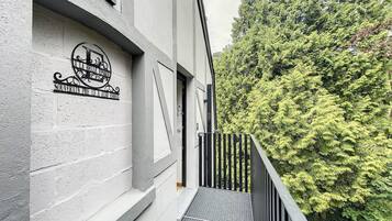 Enceinte de lâhĂ©bergement