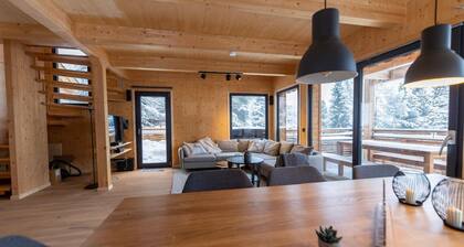 Luxuriöses Chalet mit Außen-Whirlpool