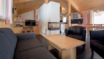 Smart TV, fireplace, DVD player