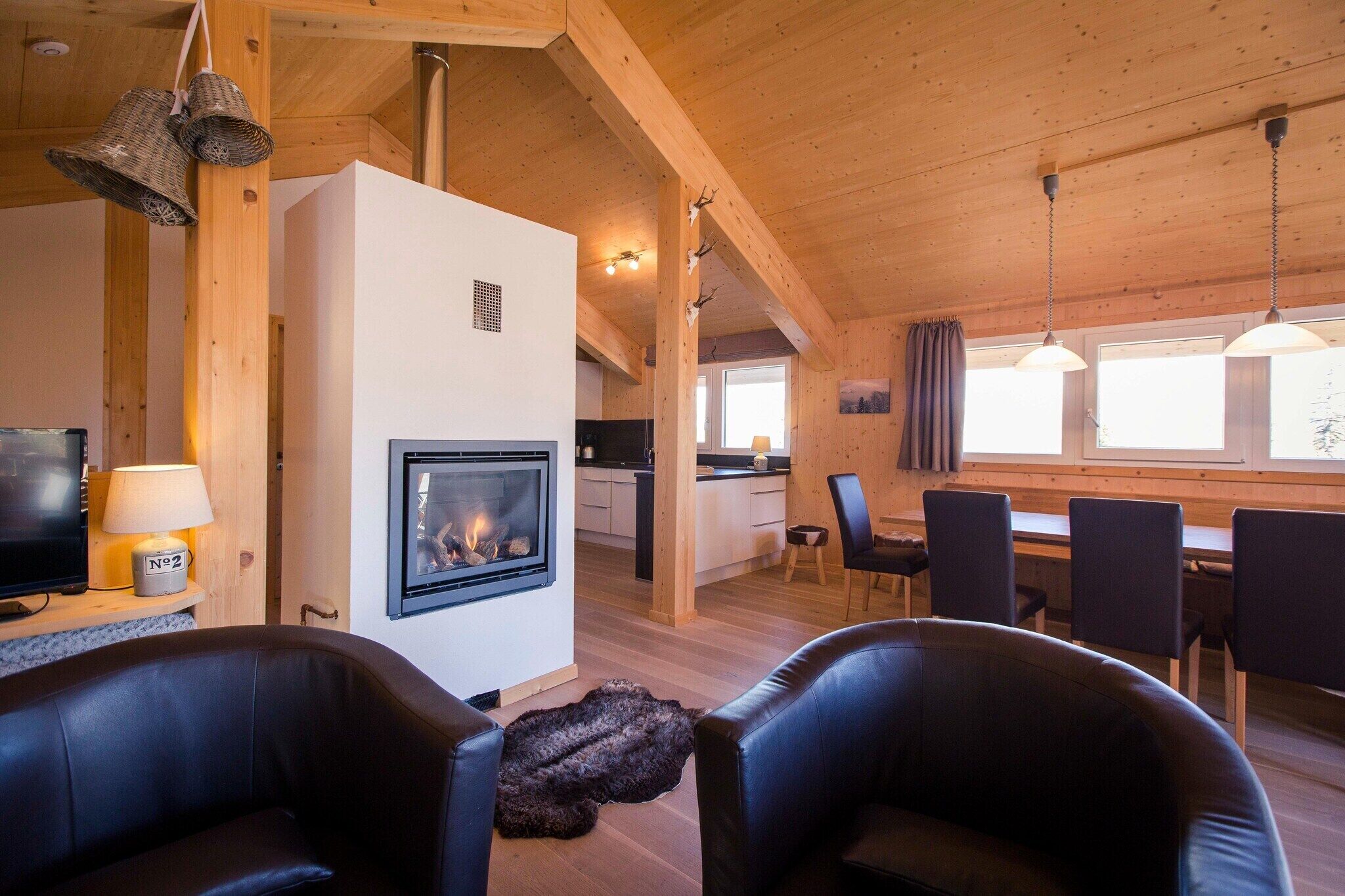 Smart TV, fireplace, DVD player