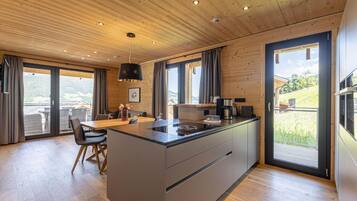 Kühlschrank, Ofen, Herdplatte, Geschirrspüler