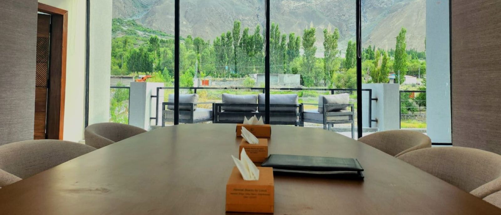 Penthouse, 2 camas matrimoniales, vista al río | Ropa de cama de alta calidad, minibar y escritorio 