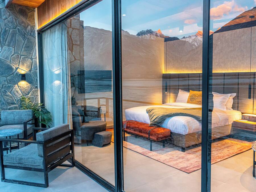 Alpehytte - 1 dobbeltseng - udsigt til flod | Premium-sengetøj, minibar, skrivebord