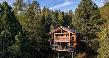 Üppiges Chalet mit Whirlpool im Innenbereich