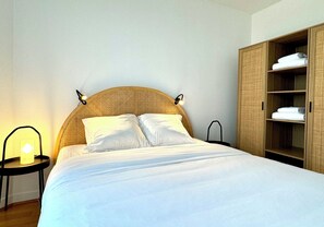 2 bedrooms, iron/ironing board, WiFi, bed sheets - 2 Bedroom Apartment near Arc de Triomphe Paris by Wild (Levallois-Perret)