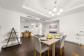 تناول الطعام