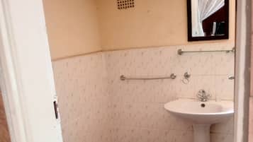 Kamar Deluks, balkon, pemandangan taman | Wi-Fi gratis dan seprai linen