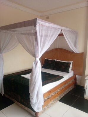 Kamar Deluks, balkon, pemandangan taman | Wi-Fi gratis dan seprai linen