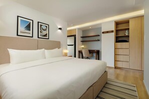 Desk, WiFi, bed sheets