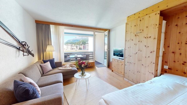TV, stereo - Well-kept holiday apartament house in a prime location in St. (St. Moritz)
