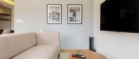 Televisión, oficina