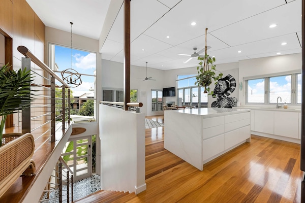 Spacious home to accommodate families.