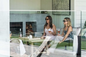 Outdoor dining - The Langville Estate in Kin Kin (Sunshine Coast Hinterland)