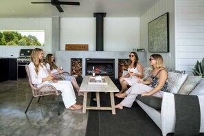 Terrace/patio - The Langville Estate in Kin Kin (Sunshine Coast Hinterland)