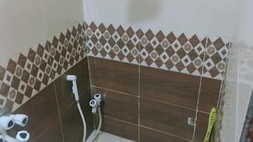 Deluxe Double Room | Bathroom