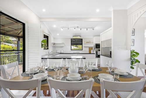 Hinterland Horizon Retreat - Ocean & Country Views