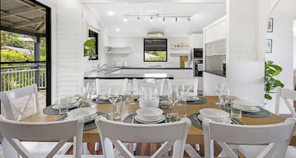 Hinterland Horizon Retreat - Ocean & Country Views