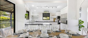 Hinterland Horizon Retreat - Ocean & Country Views