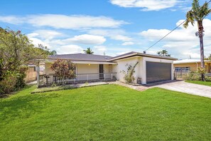 Exterior - Family Home in Maroochydore (Maroochydore Region)