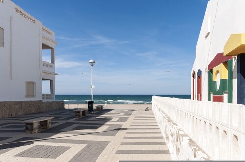 Comtessa in Oliva With 1 Bedrooms and 1 Bathrooms