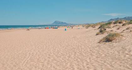 Comtessa in Oliva With 1 Bedrooms and 1 Bathrooms