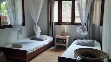 2 bedrooms, iron/ironing board, WiFi, bed sheets