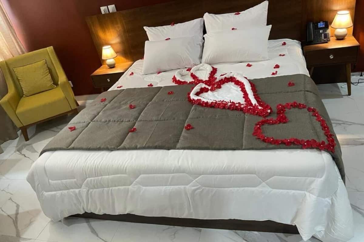 Suite junior | 1 habitación, escritorio y espacio para trabajar con laptop