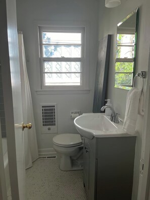 Hårføner og håndklær