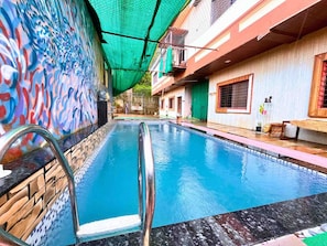 Piscine extérieure