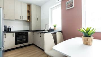 Comfort Apartment, Balcony | Private kitchen
