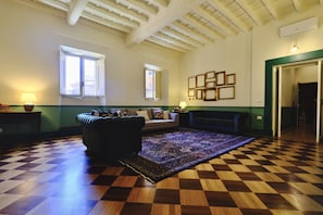 TV - Pantheon Palazzo Nari #12 Casa Flacchi (Roma)