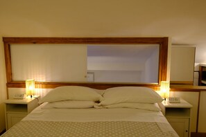 1 bedroom, iron/ironing board, travel cot, WiFi - Trevi Little Palace #9 (Roma)