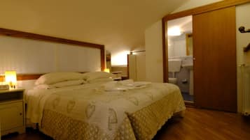 1 dormitorio, tabla de planchar con plancha, cuna de viaje y wifi