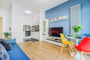 40-tums plasma-tv med kabelkanaler