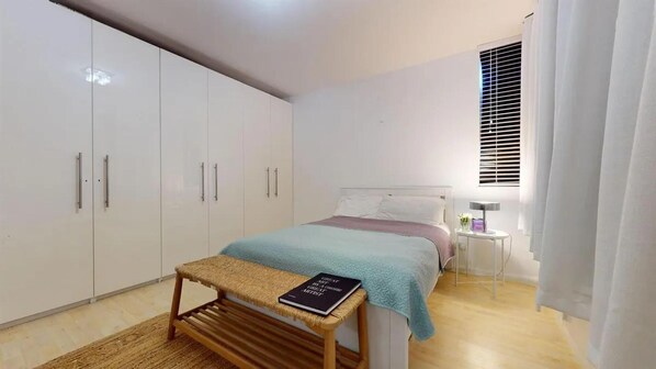 1 chambre, fer et planche à repasser, Wi-Fi gratuit, draps fournis