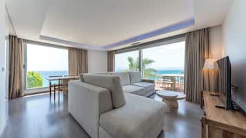 Deluxe Apartment, 3 Bedrooms, Sea View | Living area | Smart TV