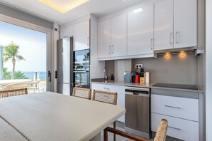 Apartment, 1 Bedroom, Sea View | Private kitchen | Full-sized fridge, microwave, oven, stovetop - Montiboli Apartments by Buccara (Villajoyosa)
