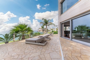 Deluxe Apartment, 2 Bedrooms, Sea View | Terrace/patio