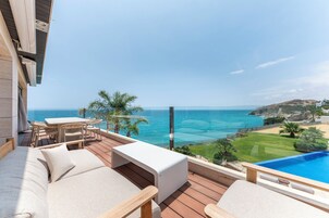 Apartamento Deluxe, 3 habitaciones, vistas al mar | Vistas desde la habitación
