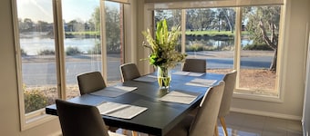 Modern waterfront luxury escape near Shepparton