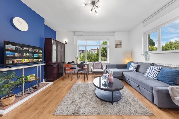 Apartment | Living area