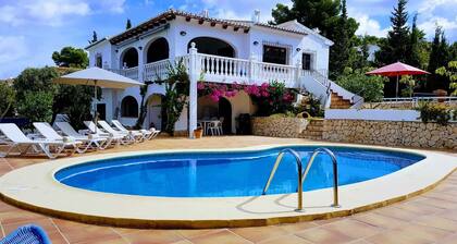 Casa Los Arcos Moraira - 5 bed luxury villa walking distance to Moraira Centre