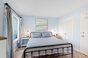 Leilighet – signature, 2 soverom, bassengutsikt | 2 soverom, individuelt dekorert og individuelt innredet