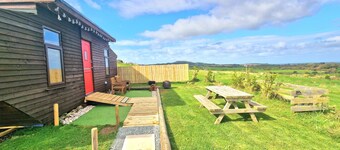 Sea View hut Sleeps 4/6