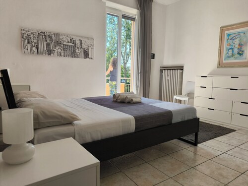 LAB42 City & San Matteo Apartment - 2 Bedrooms