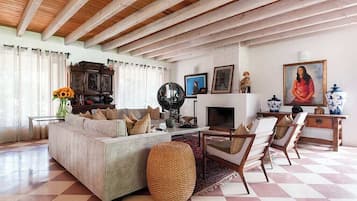 TV connectée, table de tennis de table