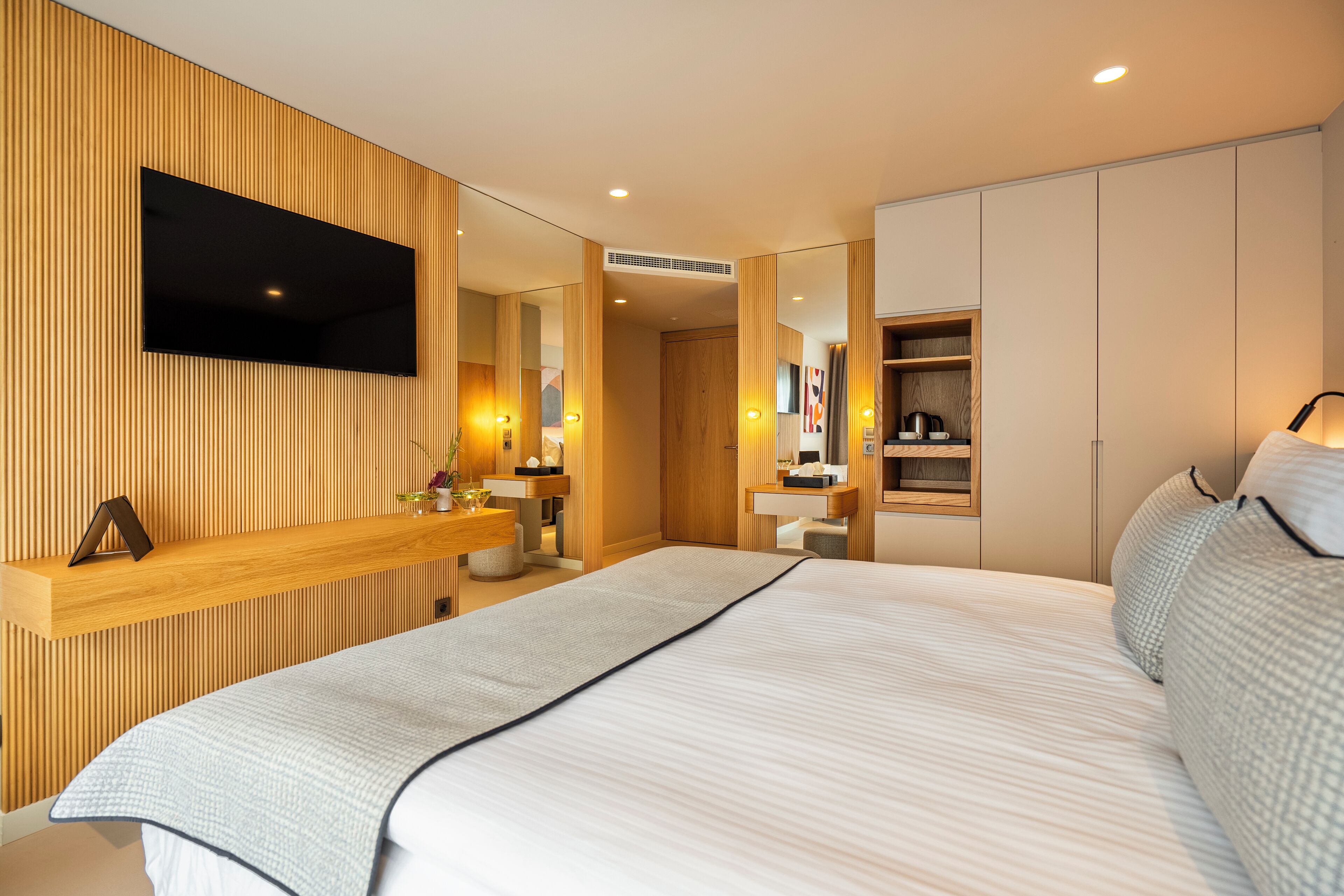 Superior Double or Twin Room, City View | Premium bedding, in-room safe, laptop workspace, blackout drapes