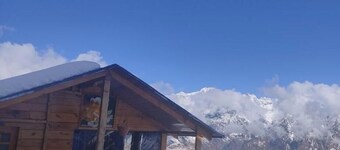 Bluepoppy Resort Auli